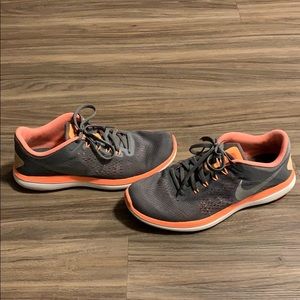 Nike | Grey Light Weight Gym Shoes